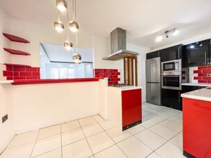 Kitchen- click for photo gallery